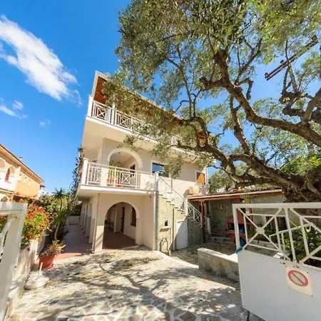 Eleni - First Floor Apartment *
