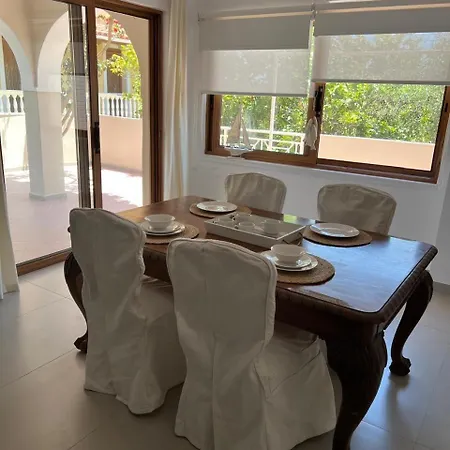 Eleni - First Floor Apartment *
