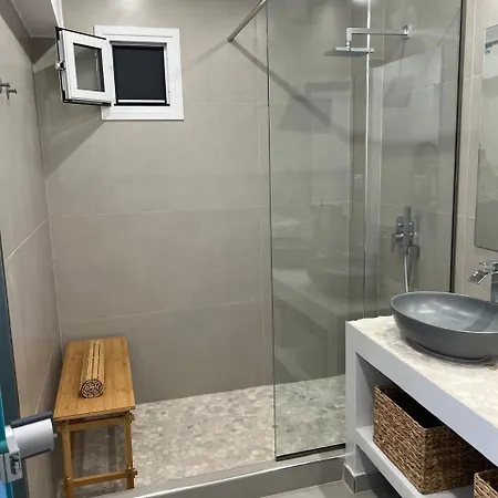 Eleni - First Floor Apartment *